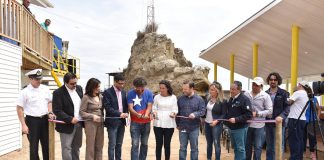 Corte de cinta con la presencia de representantes de ENAP como, Gabriel Méndez, Gerente de Asuntos Corporativos y Sustentabilidad, y Patricio Farfán, Gerente de ENAP Refinería Aconcagua; junto al presidente del Sindicato de Pescadores Caleta de Horcón.