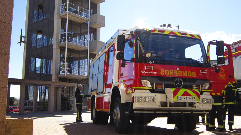 Carro urbano de bomberos. Fotografía referencial / Origen: Roadstars.Mercedes-Benz.com